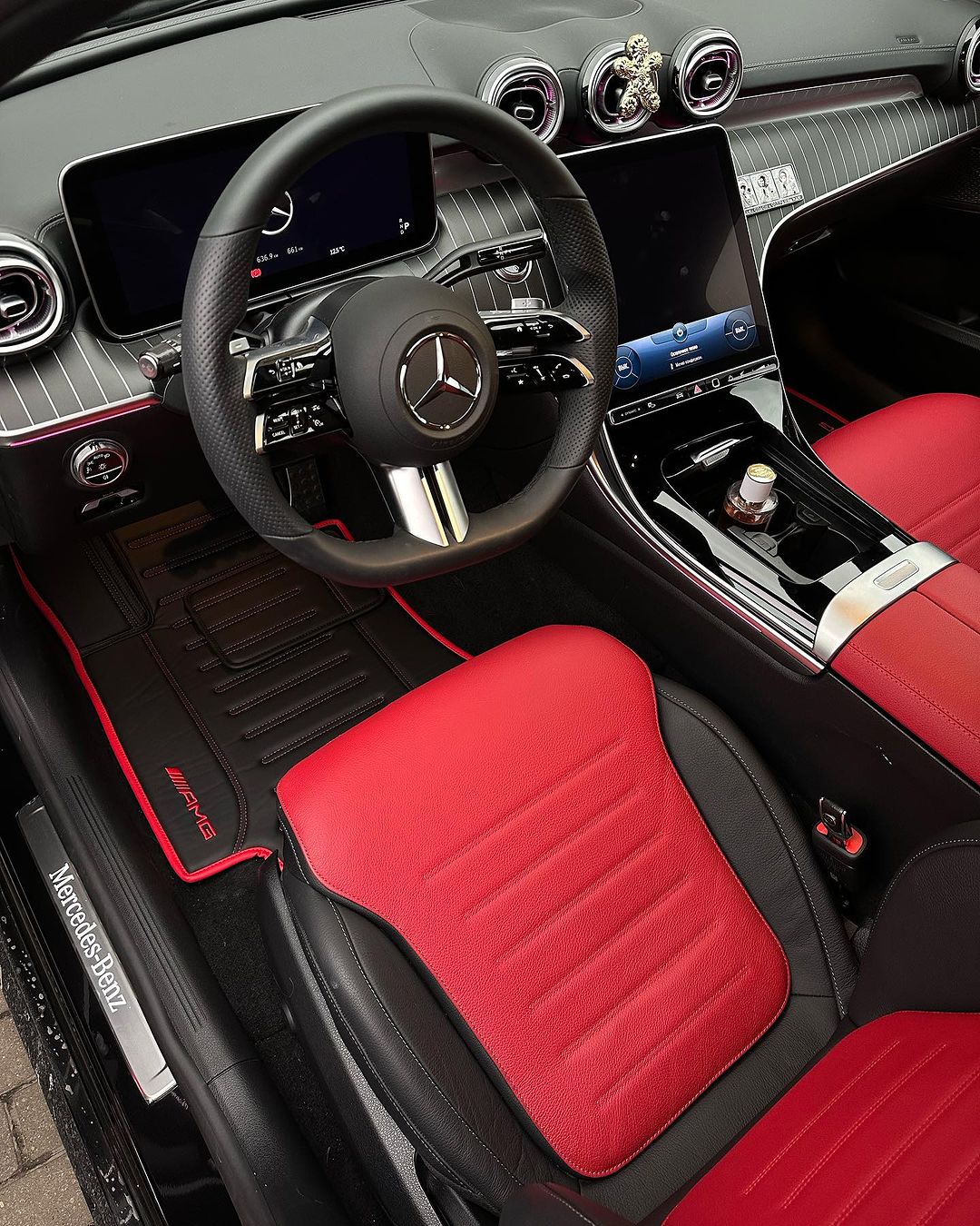 Noir Satin - Image 2