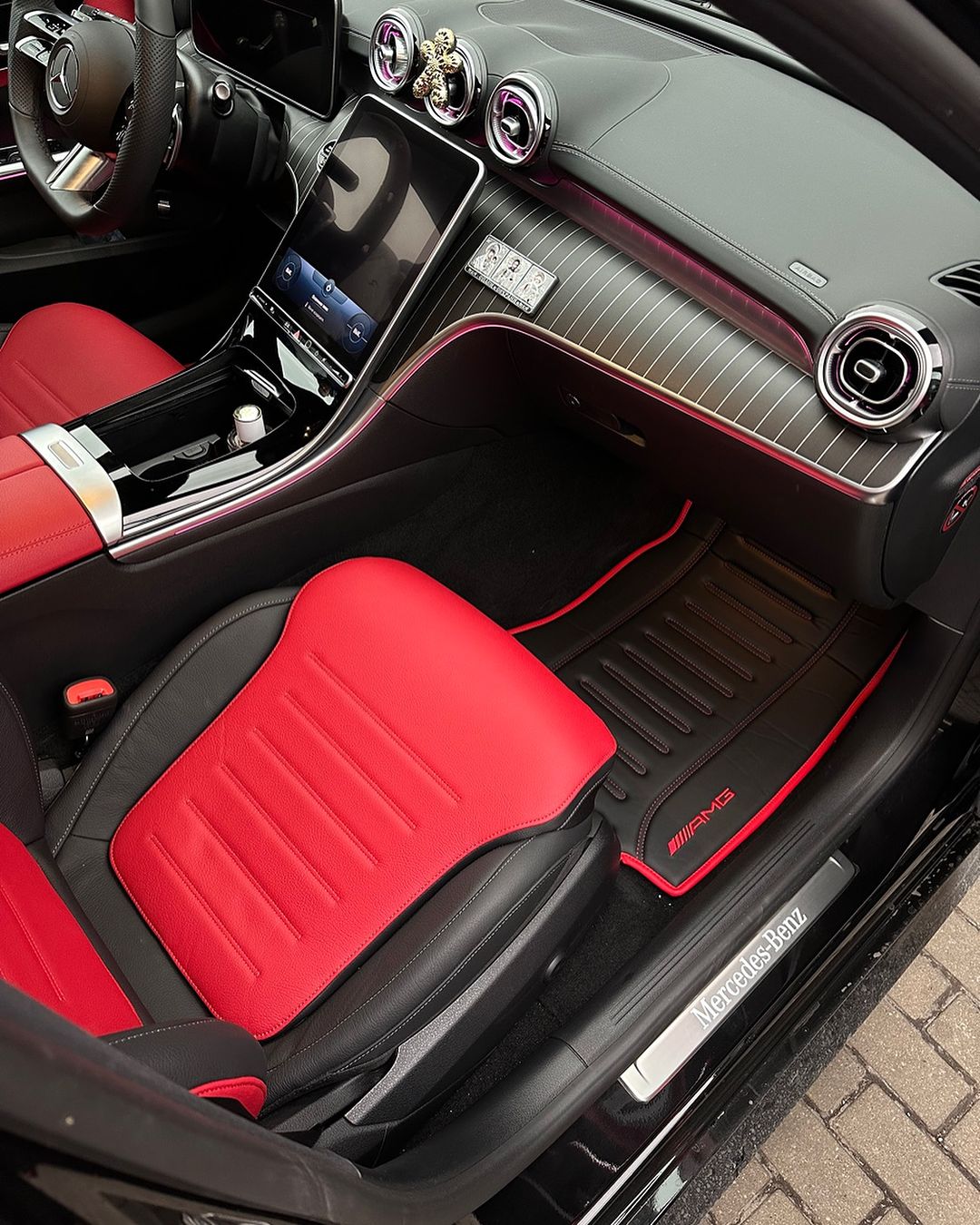 Noir Satin - Image 3